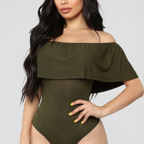 Fashion Nova off shoulder bodysuit - Picture 1 of 6